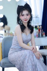 -衣贝姿婚纱礼服馆