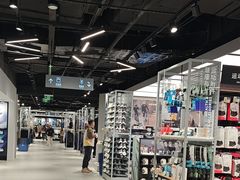 -迪卡侬(环球港店)
