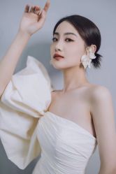 -Lady  Jane高端婚纱礼服馆
