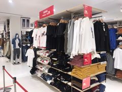 -优衣库(上海金桥国际商业广场店)