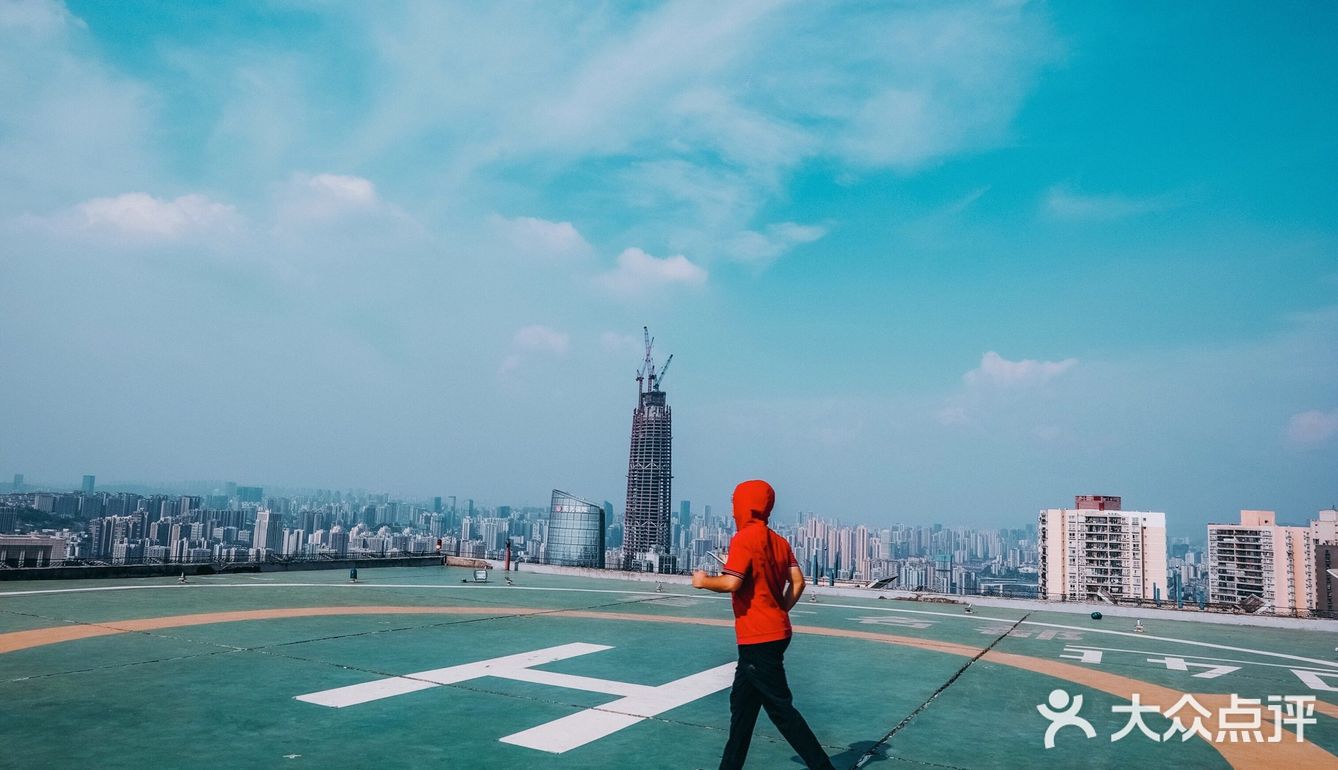 重庆打卡📷火遍全国的明星同款停机坪，高空绝佳视角