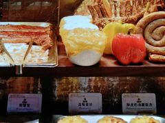 -雍容荟帝王蟹活龙虾展台自助(IFS黑金店)