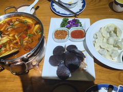 -娜仁图雅蒙古美食村(33小镇店)