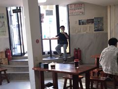 大堂-宝瑞门钉肉饼店