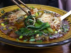 酸菜肉丝米线-小麻抄手(共建路店)