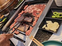 -臻牛烤肉