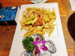 -黄泥岗·地道湖北菜(奥特莱斯店)