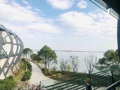 -上海滴水湖皇冠假日酒店