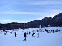 -济南卧虎山滑雪场