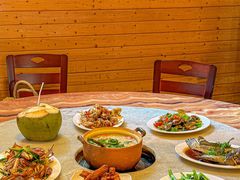 -岛中岛·海鲜大排档·万宁老字号(东澳店)