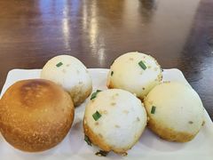 招牌鲜肉生煎-常盛香生煎·酸辣汤.无锡老字号玉兰饼(新生路店)