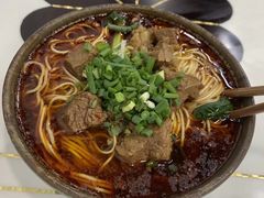 -胥佳烧鸡公牛肉面馆