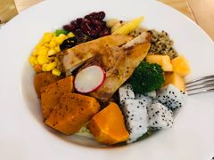 -F+轻食健身赋能空间(中华北路国贸商场店)