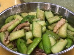 丝瓜炒鱿鱼-柴火农庄(东海路店)