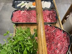 -牛村来人潮汕牛肉火锅(西单店)