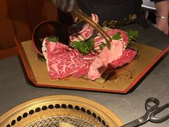 -铭牛烧肉·和牛海鲜自助(高新月牙湖店)