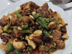 -丹水桥地锅鱼·翘嘴鲌·地方特色全鱼宴(丹江口大坝店)