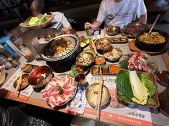 -草家酱蟹炭火烤肉店(珲春南路一店)
