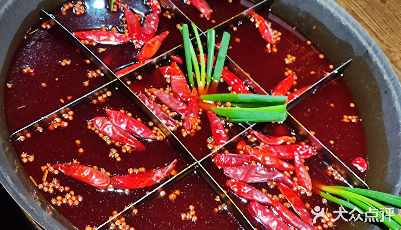 美食合集（31）｜新街里的这家九宫格火锅也太🔥了吧