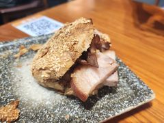 -老天桥酱肉烧饼夹肘子(天桥店)