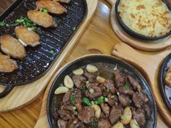 -老东镇啤酒屋海鲜加工·蒸汽海鲜·海鲜烧烤(台东店)