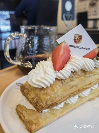 「保时捷中心(番禺店)」保时捷现在除了车子好