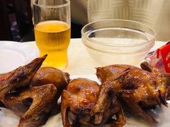 烧乳鸽-沙田新强记烧鹅海鲜酒家