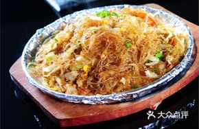 Iron Plate Stir-Fried Noodles
