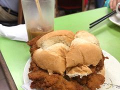 猪扒包-胜利茶餐室