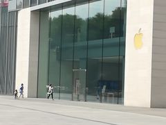 -Apple零售店(玄武湖店)