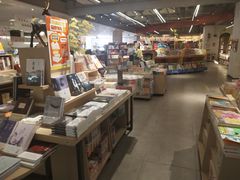 -新华书店(保利水城店)