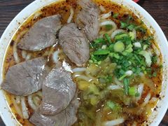 -花溪黄牛肉粉·金牌卤肉饭