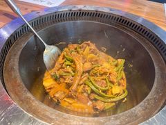 -山河屯铁锅炖·非遗东北菜(南山店)