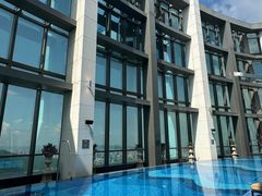 -珠海瑞吉酒店游泳池