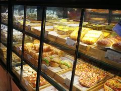 -宏发红西饼屋(天津路店)