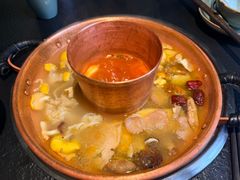 -菌自由丨野生菌火锅特色庭院餐厅(丽江古城店)
