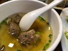 清炖牛肉汤-台北楚楚园馅饼粥(虹桥南丰城店)