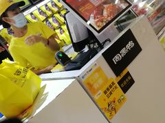 -周黑鸭(深圳龙岗区南岭内创店)