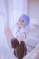 -星元素cosplay动漫摄影写真工作室