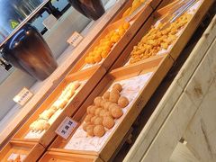 -金滏山烤肉·海鲜·火锅自助餐厅(襄阳万达店)