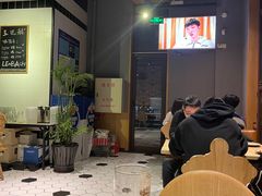 大堂-LENBACH兰巴赫西餐啤酒坊(大连东港店)