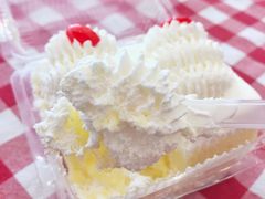 -红宝石·鲜奶小方·海派西点房(南丹店)