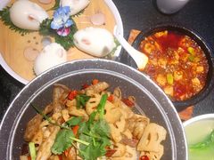 -万重锦·人文川菜馆(骡马市店)