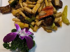 莲藕带炒黄牛肉-點無缺茶楼·海鲜酒家(世博店)