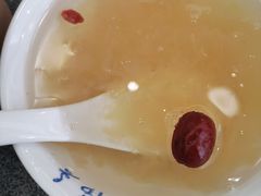 银耳汤-春阳水饺(香槟广场店)