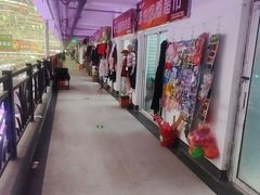 -滨海新区濒开里菜市场