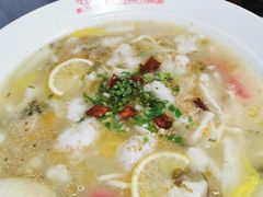 -乐达酸菜鱼面(山师东路店)