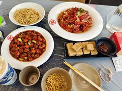 -肥肥虾庄·金牌油焖大虾(东湖欢乐谷店)