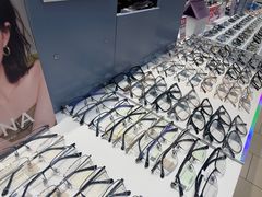 -美式眼镜·授权蔡司.依视路.尼康.豪雅.明月(南翔印象城店)