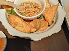 -大头虾越式风味餐厅(光明广场店)